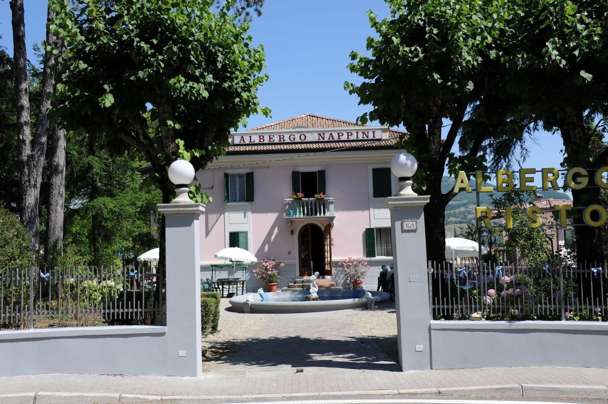 Albergo Nappini Lizzano In Belvedere Exterior foto